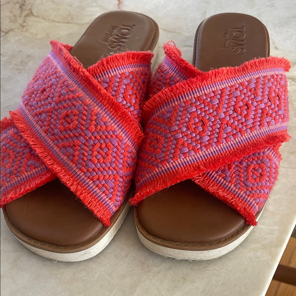 TOMS Women's Vibrant Red and Pink Sandals